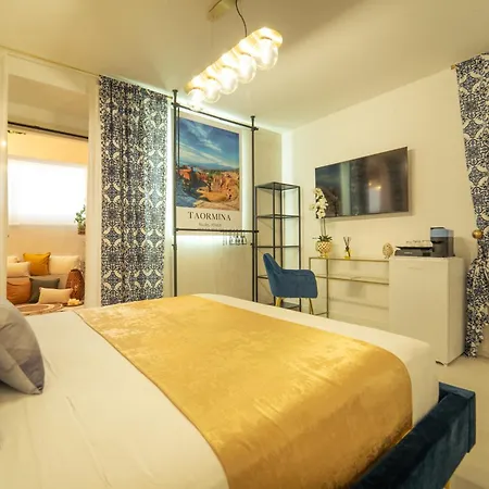 Johnny's Beach Bay 3*