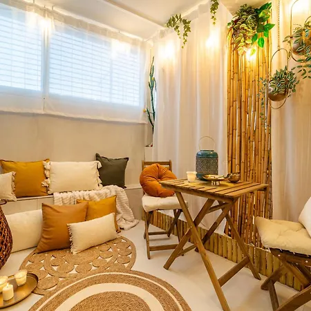 Johnny's Beach Bay Taormina