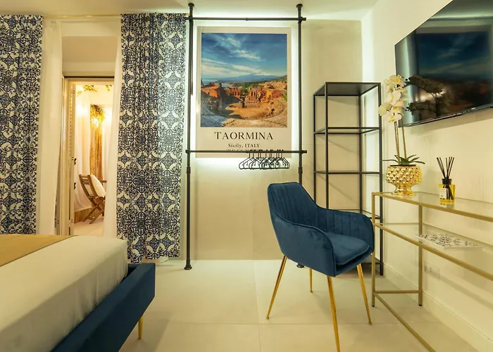 Johnny's Beach Bay 3* Taormina
